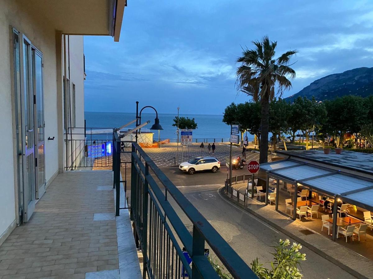 La Casa Lungo Il Mare Maiori Exterior foto
